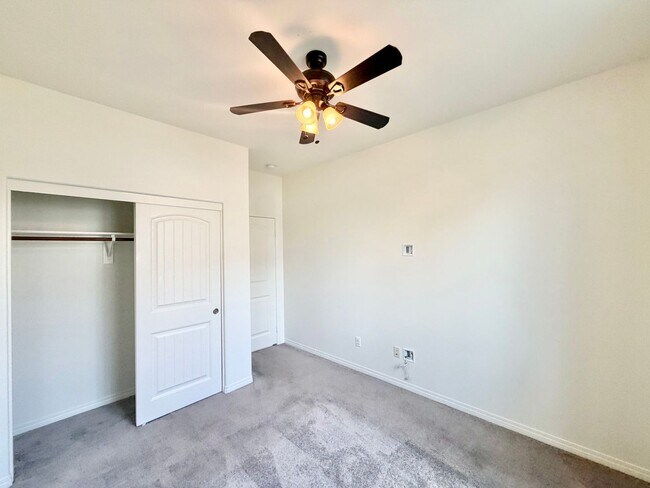 Building Photo - 30136 Sutton Ct