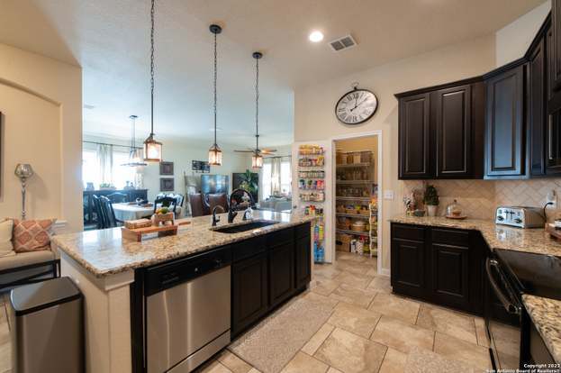 Building Photo - 5633 Briar Fld
