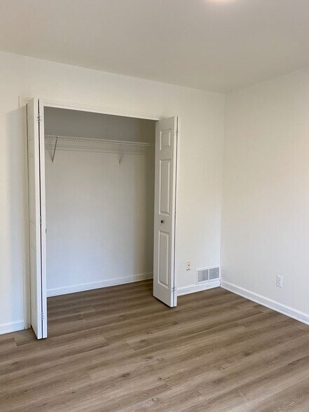 Building Photo - 1471 Bird Ave