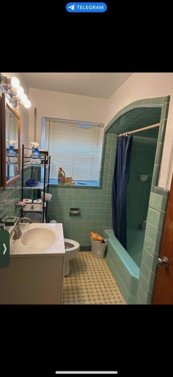 Building Photo - 1843 Wiley St