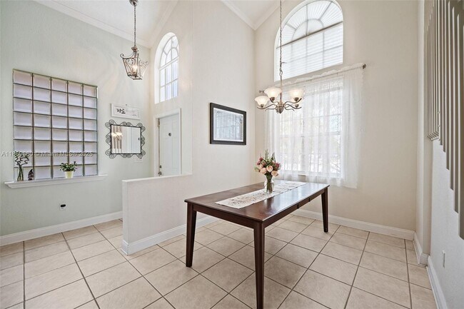 Building Photo - 15376 14th Manor