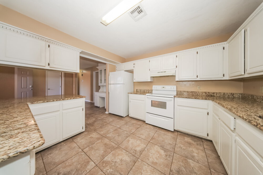 Building Photo - 11040 N Eagle Ln