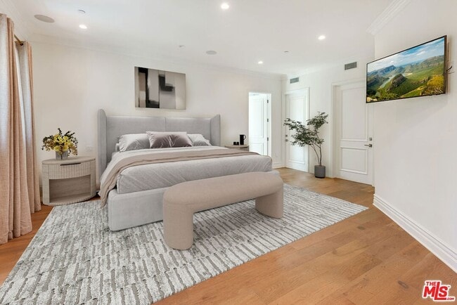 Building Photo - 363 S Saltair Ave