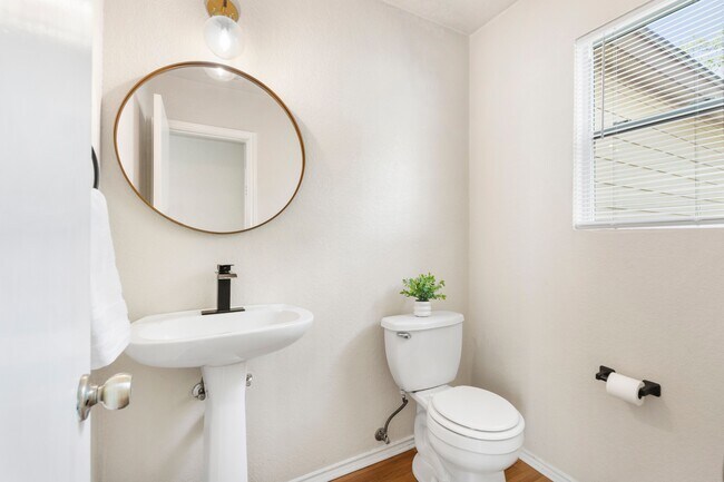 Building Photo - 10034 Southern Sun