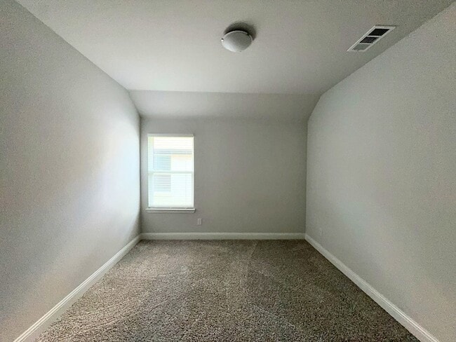 Building Photo - 609 Tartane Dr