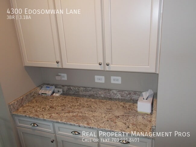 Building Photo - 4300 Edosomwan Ln