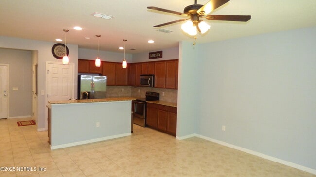 Building Photo - 7013 Coldwater Dr