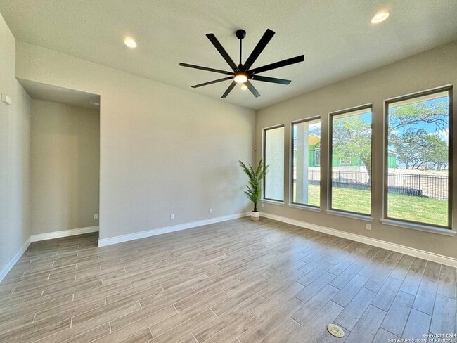 Building Photo - 211 Corazon