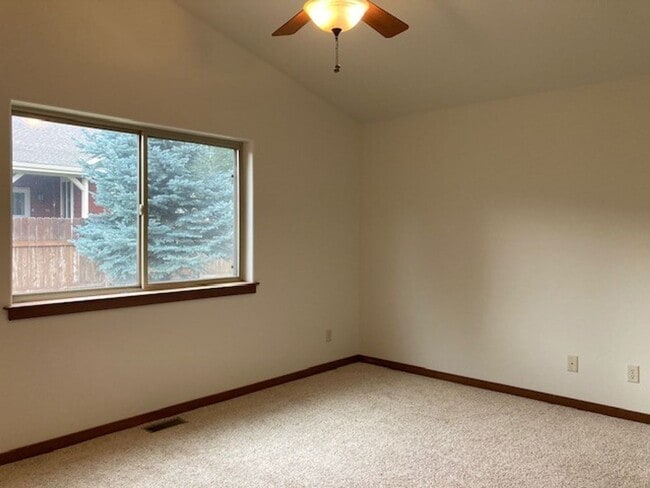Building Photo - Beautiful 4 Bedroom Home in North Star Sub...