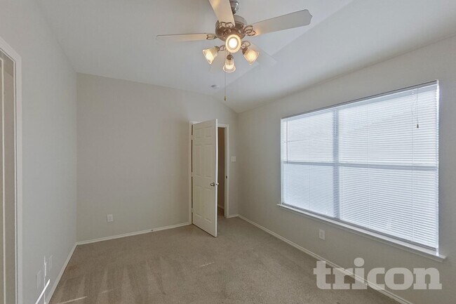 Building Photo - 1470 Waldrop Dr