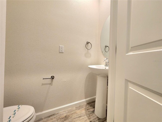 Building Photo - 5543 Pleasantview Ct