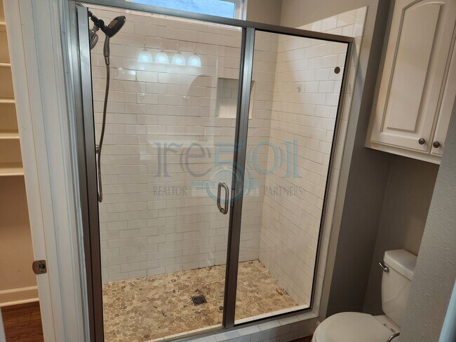 Building Photo - Gorgeous Find In West Little Rock! Reduced...