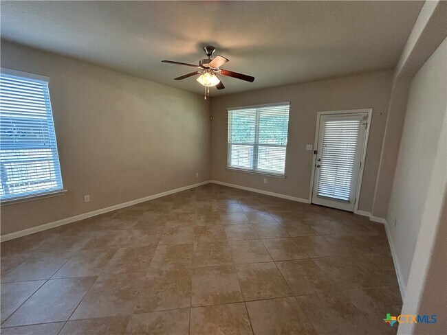 Building Photo - 3013 Sandstone Way