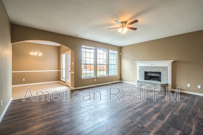 Building Photo - 401 Buffalo Creek Dr