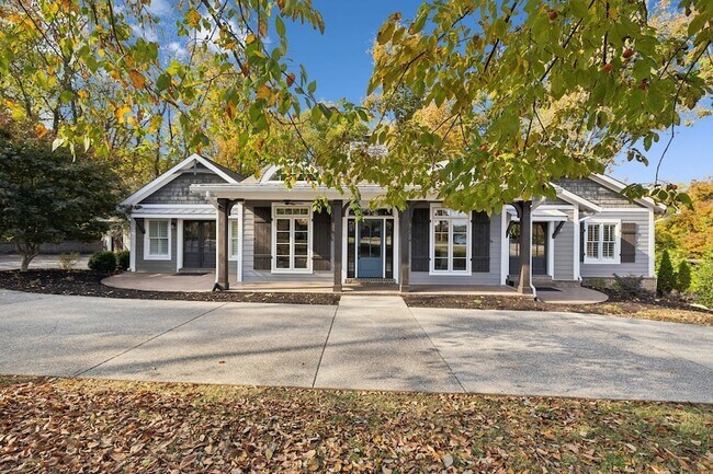 Building Photo - 301 Anchor Dr