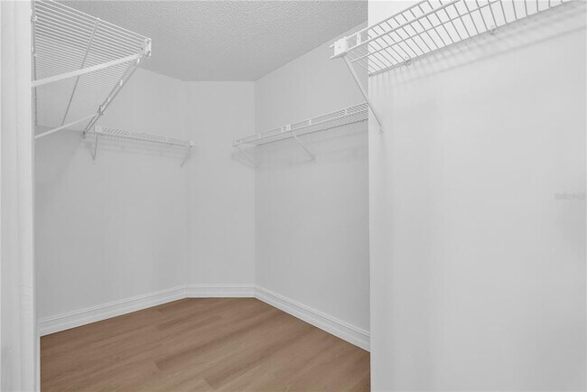 Building Photo - 5237 Macadamia Ct