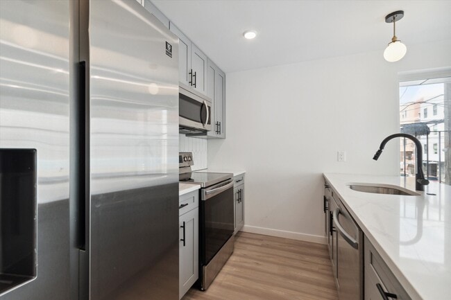 Building Photo - 1338 N 15th St