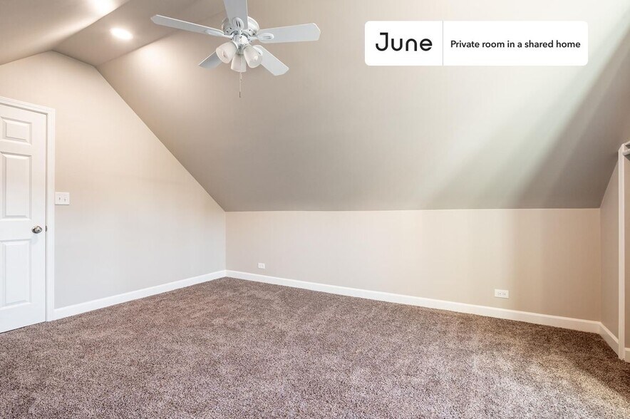 Building Photo - Room in Shared 5 bed/2 bath home