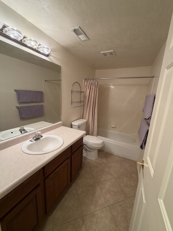 Building Photo - 14009 Old Dobbin Ln