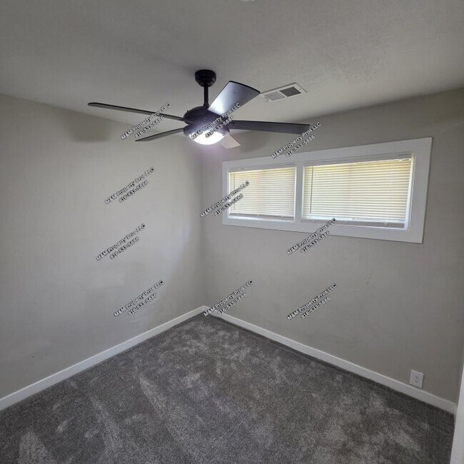 Building Photo - 7610 E 113th St