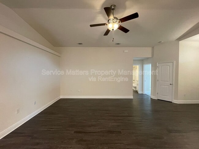 Building Photo - 5153 Peach Dr