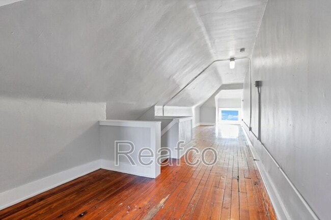 Building Photo - 1458 Bryden Rd