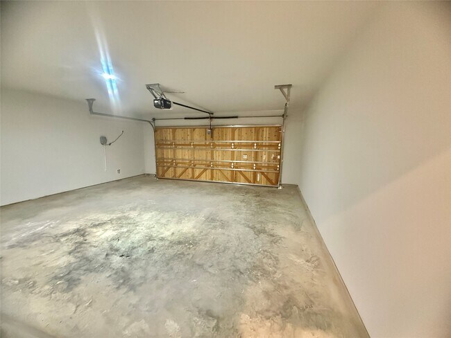 Building Photo - 6123 Severson Lake Ct