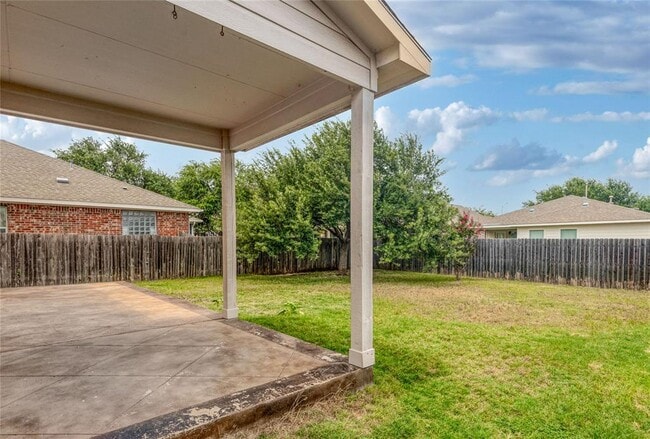 Building Photo - 2702 Tumbling River Dr