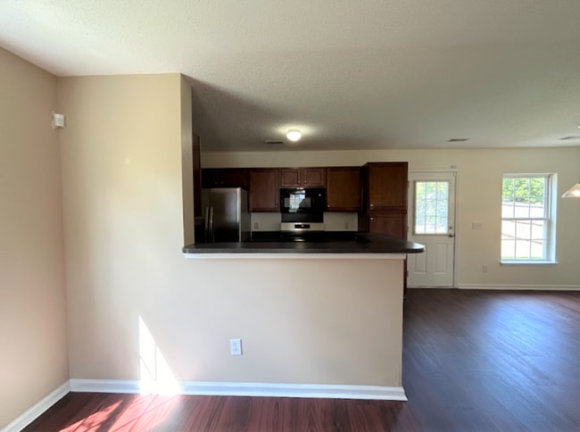 Building Photo - 109 Kensel Ct