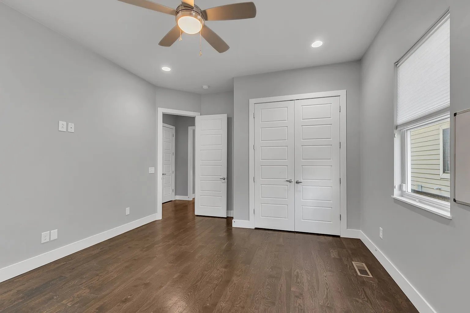 Building Photo - 606B Hume St