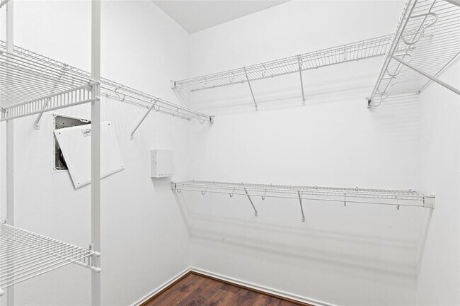 Building Photo - 3003 Sedgeborough Dr