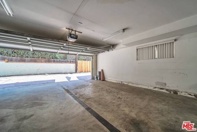 Building Photo - 4940 Laurel Canyon Blvd