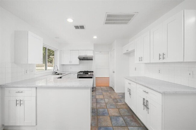 Building Photo - 3106 Battle Ridge Ln