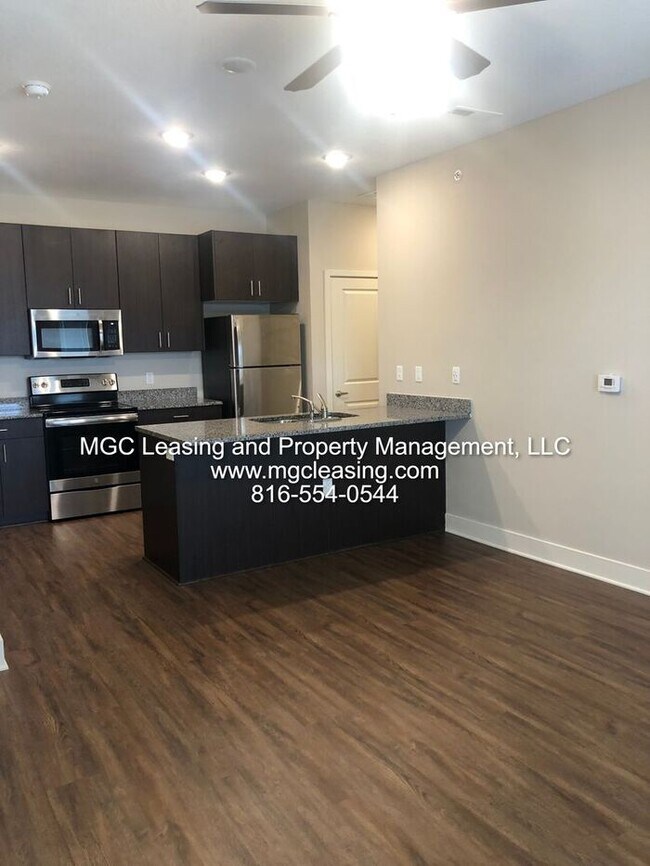 Building Photo - Hot Deal Alert! Move In May and Save!