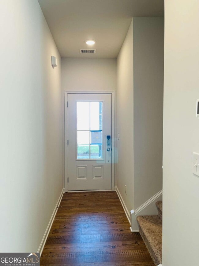 Building Photo - 160 Founders Dr