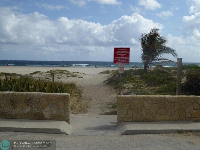 Building Photo - 1009 N Ocean Blvd
