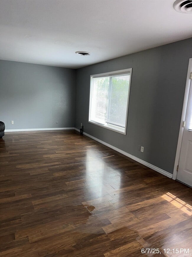 Building Photo - 41052 Gunter Ct