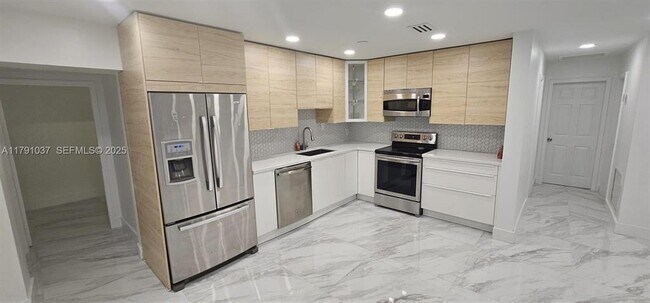 Building Photo - 4337 SW 49th St