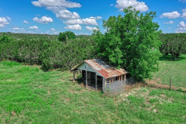 Building Photo - 51 Private Rd 901