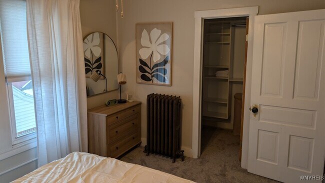 Building Photo - 166 Glen Ave