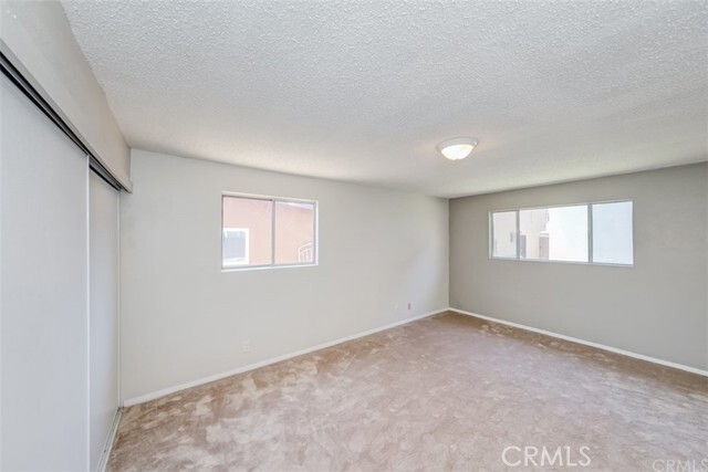 Building Photo - 10360 Amherst Ave