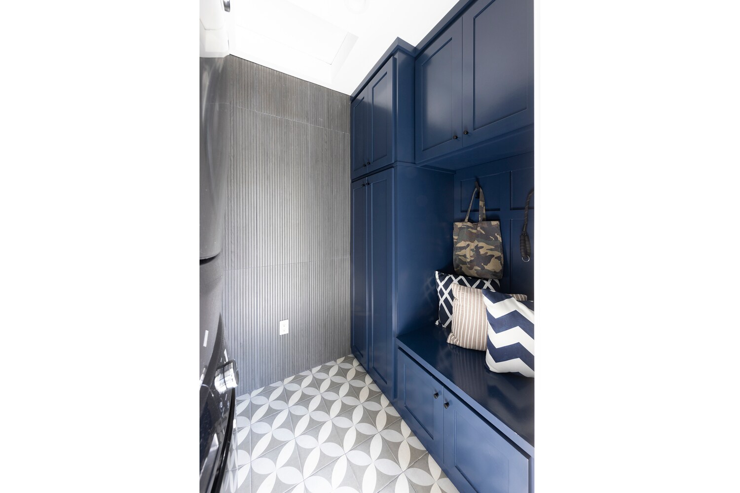 Building Photo - 1772 S Orange Grove Ave