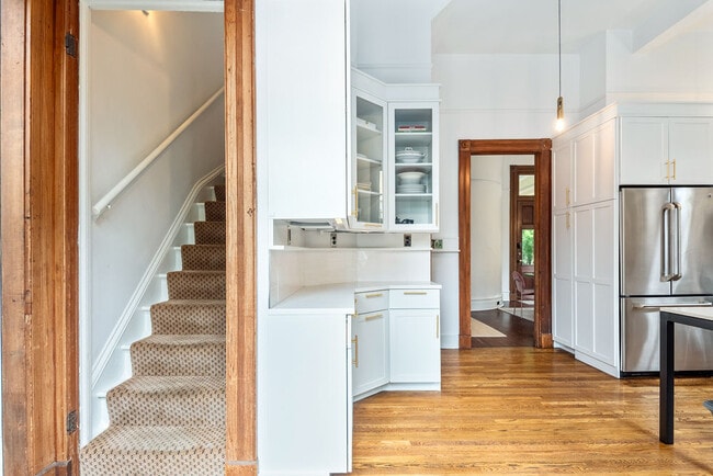 Building Photo - 2234 NW Johnson St