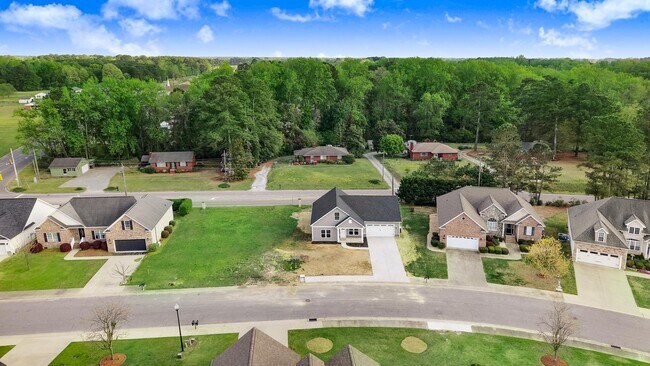 Building Photo - 106 Kingston Cir