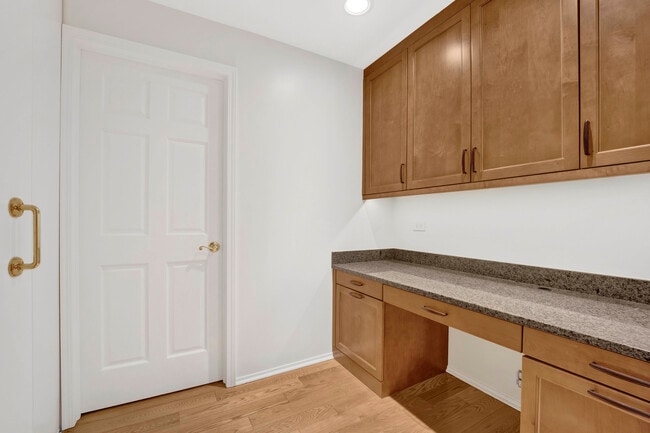 Building Photo - 680 N Lake Shore Dr