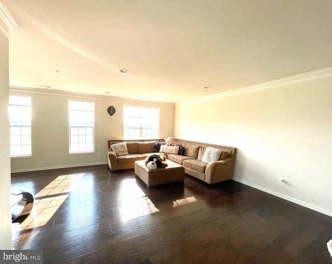 Building Photo - 23814 Hopewell Manor Terrace