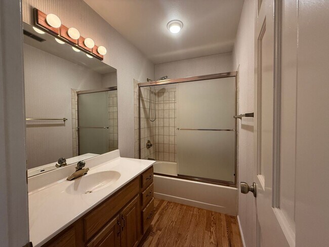 Building Photo - 5BD/4BA/3 car garage w Flat Yard Cheyenne ...