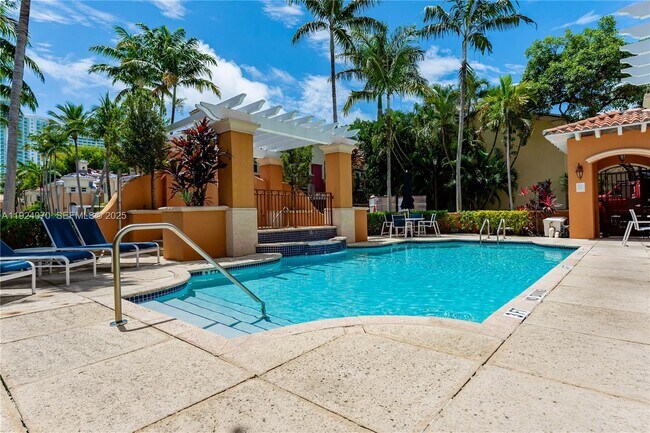 Building Photo - 18460 NE 30th Ave