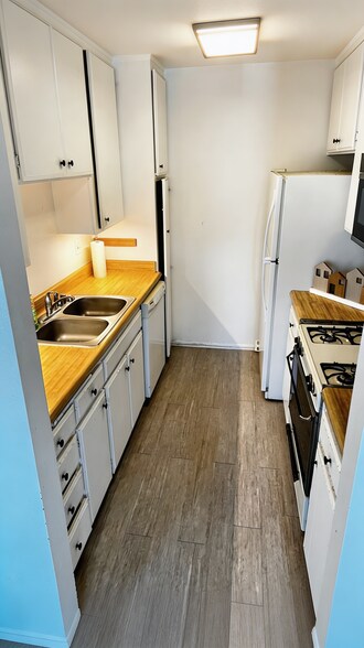 Building Photo - 3649 Glendon Ave