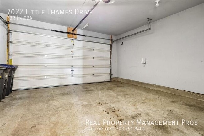 Building Photo - 7022 Little Thames Drive